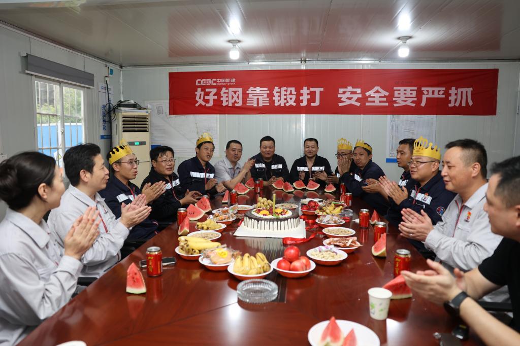 主题教育 · 办实事 | 抓好“要害小事”  办成“暖心实事”-西安西电高压开关有限责任公司