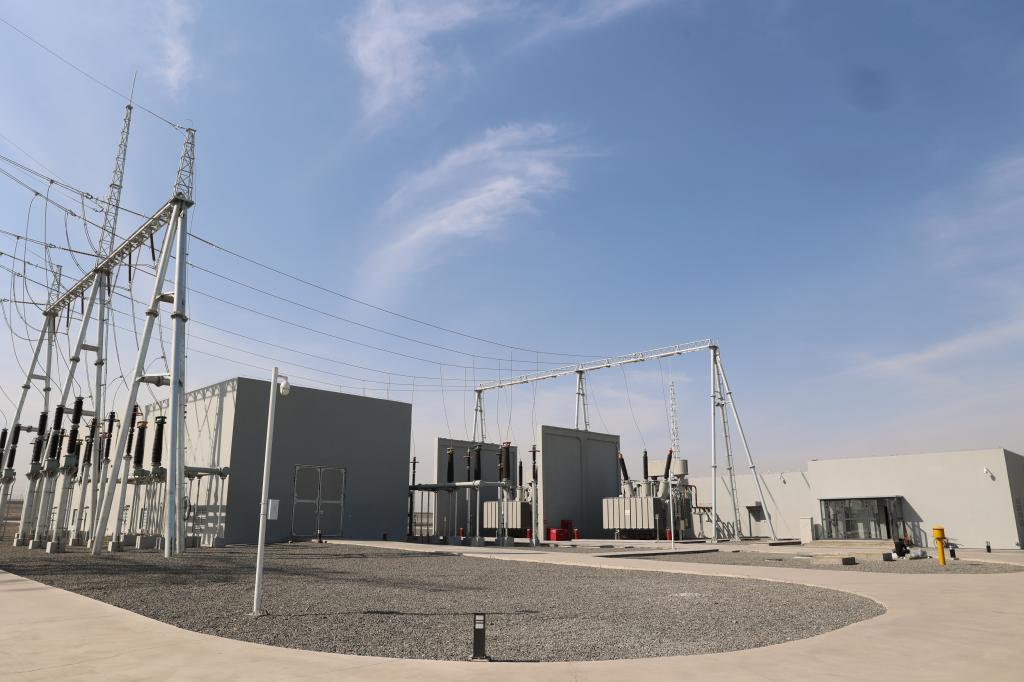 集智聚力见行动 决战百日建新功 | 西开有限“伊吾氢能环？？？萍加邢薰窘220千伏变电站”项目顺遂送电-西安西电高压开关有限责任公司